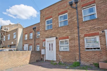 4 bed house, Friary Road, Peckham, London, SE151PY - Image 2
